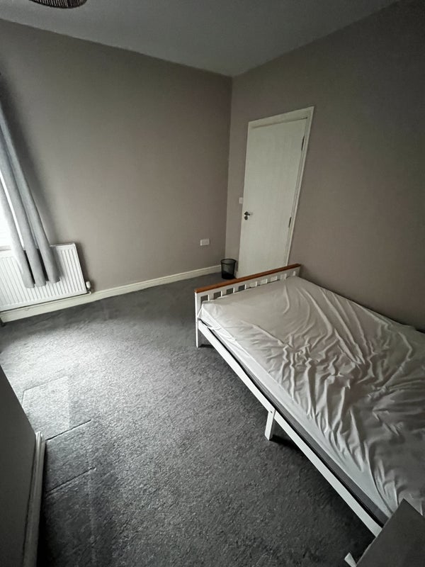 Room Millbrook Road in Birmingham