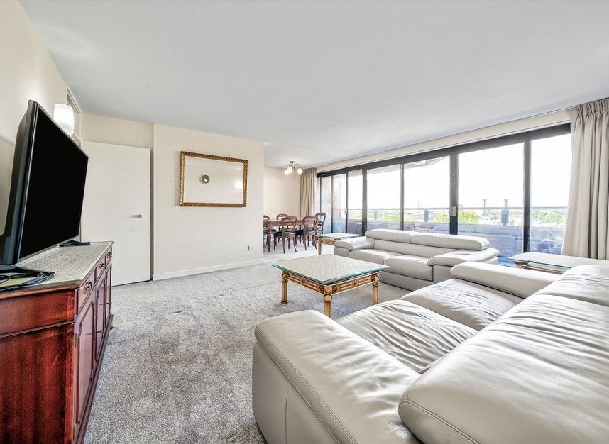 Flat Finchley Road in Greater London