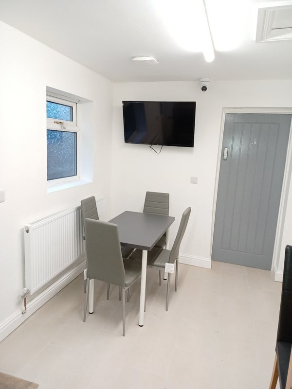 Room Douglas Road in Birmingham