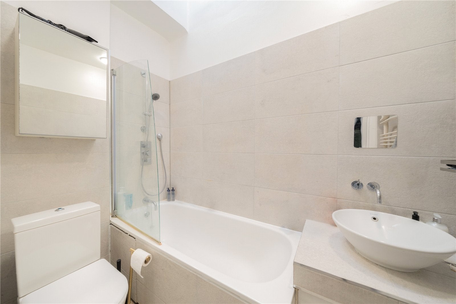 Flat Lennox Gardens in Greater London