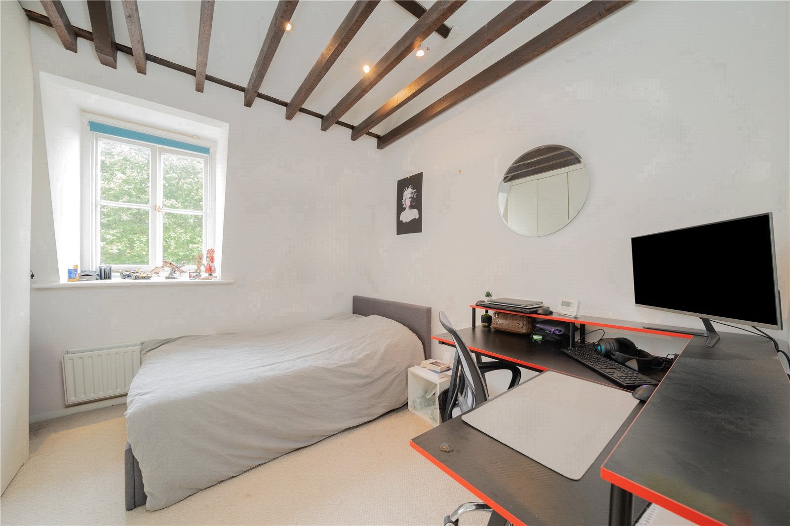 Flat Lennox Gardens in Greater London