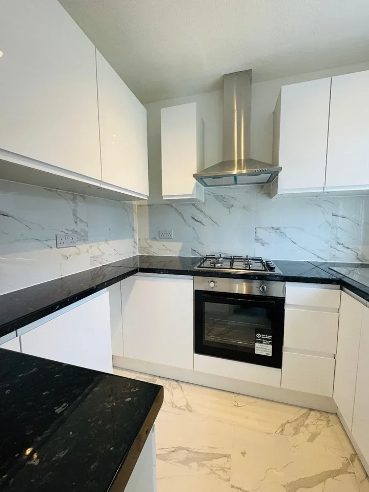 Flat Colyton Close in Greater London