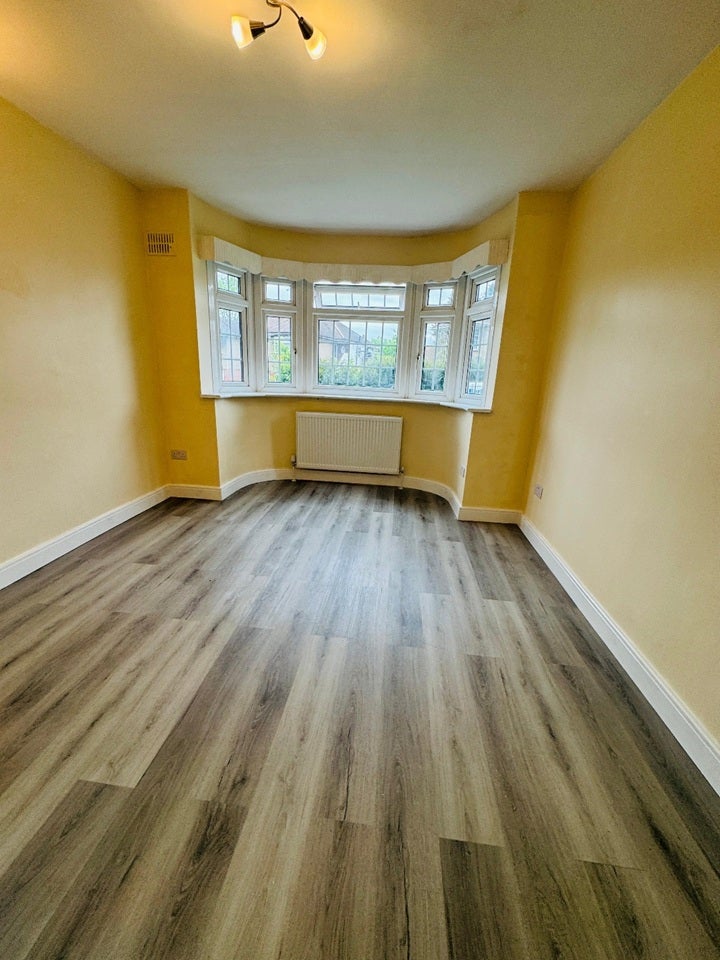 Flat Colyton Close in Greater London