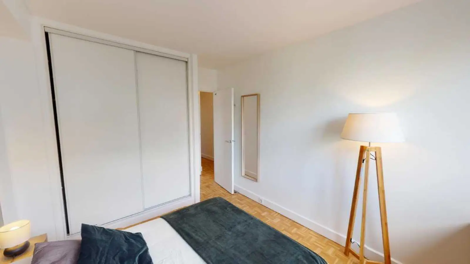Chambre Rue Henri Regnault à Courbevoie