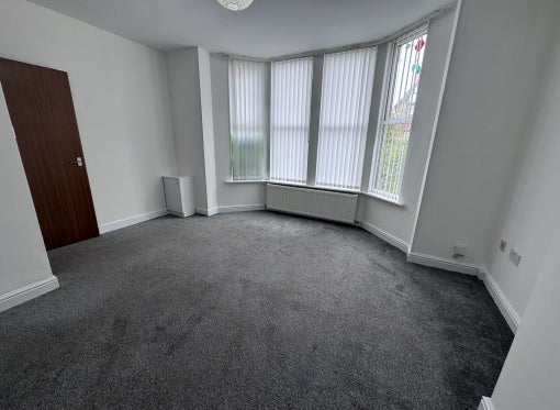 Flat Manor Road in Wallasey