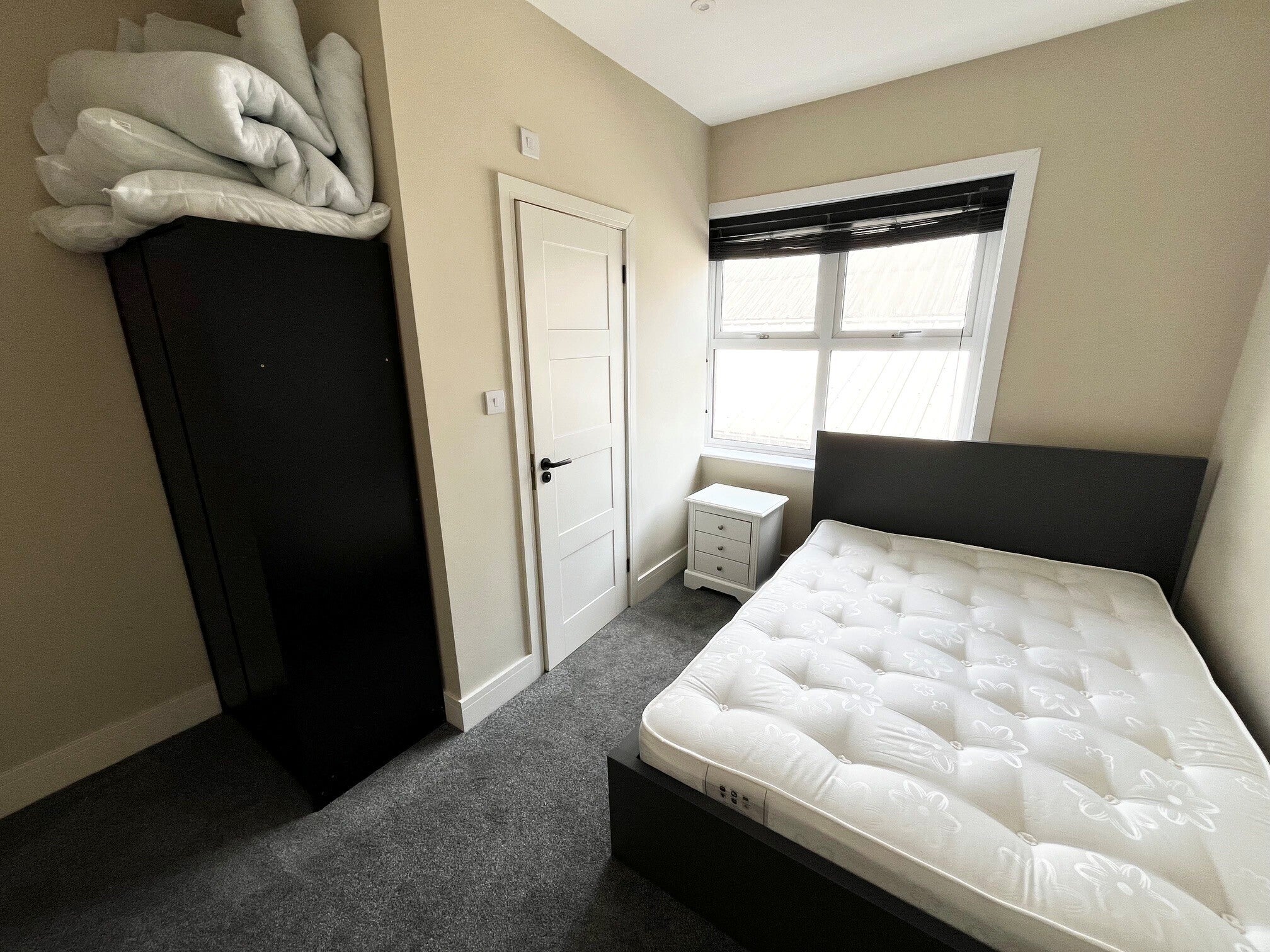 Room Bournemouth Road in Poole