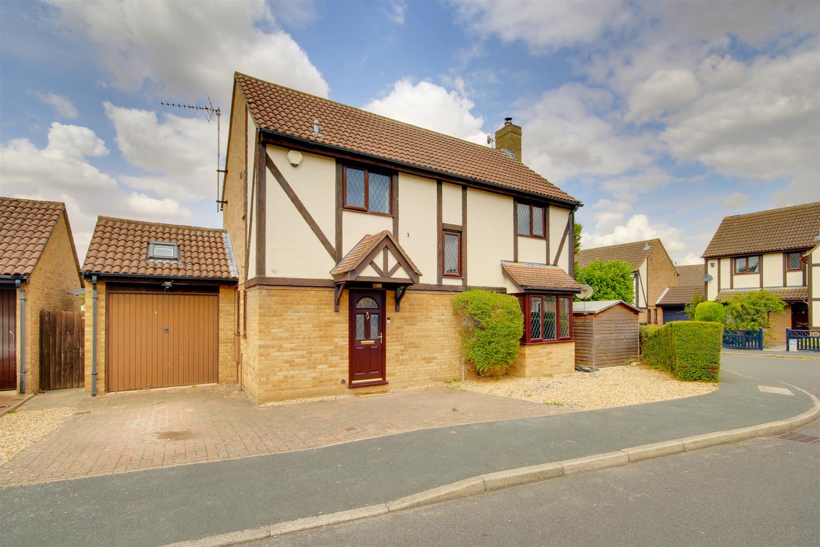 House Dovey Close in Huntingdonshire