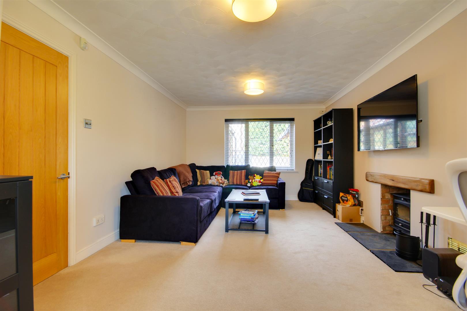 House Dovey Close in Huntingdonshire