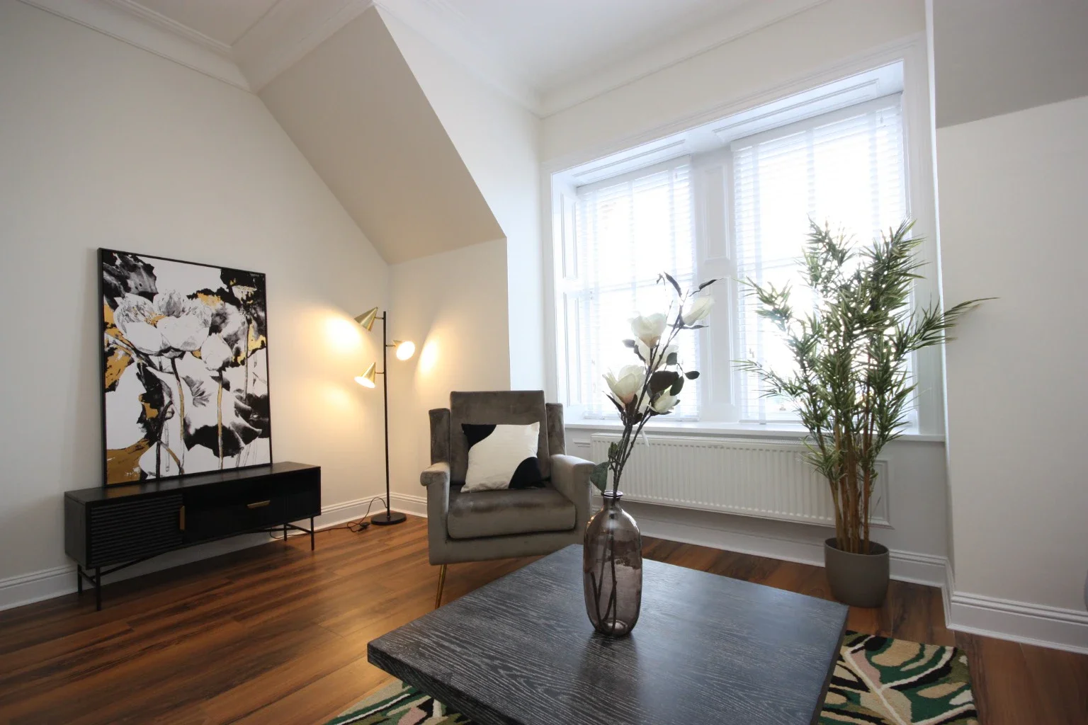 Flat Lilybank Terrace in Glasgow