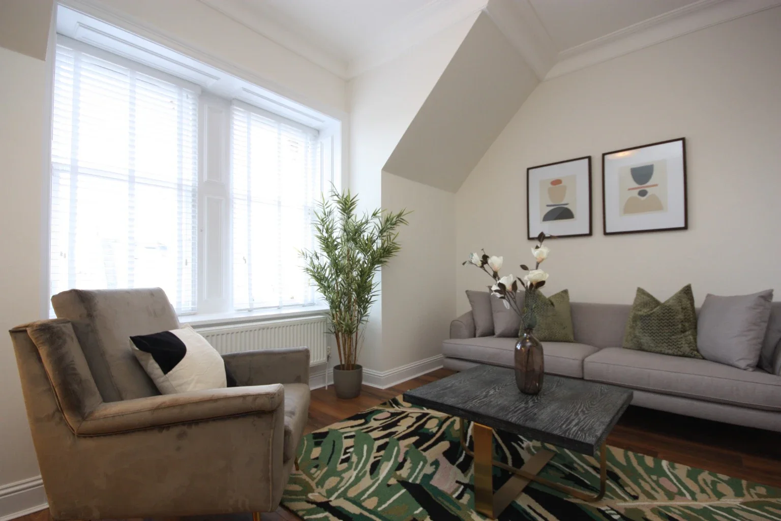 Flat Lilybank Terrace in Glasgow