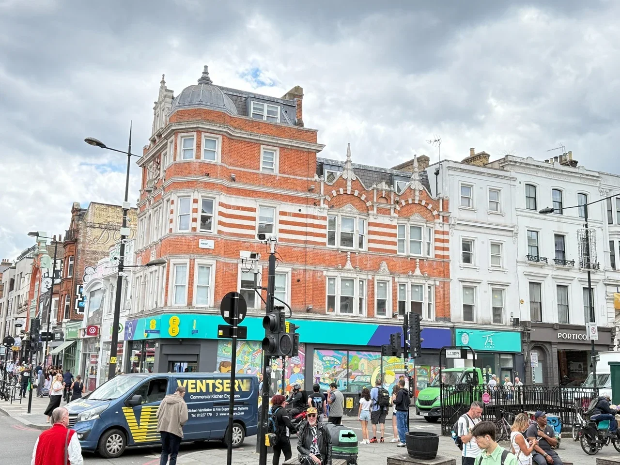 Flat Parkway in Greater London