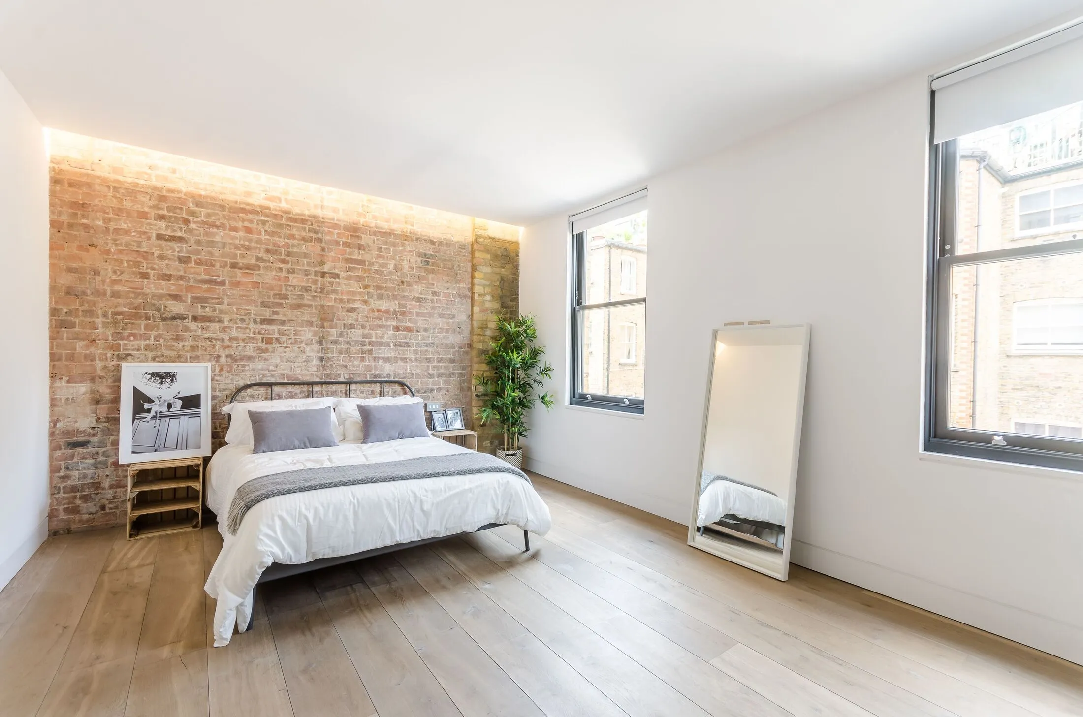 Flat Gosfield Street in City of Westminster