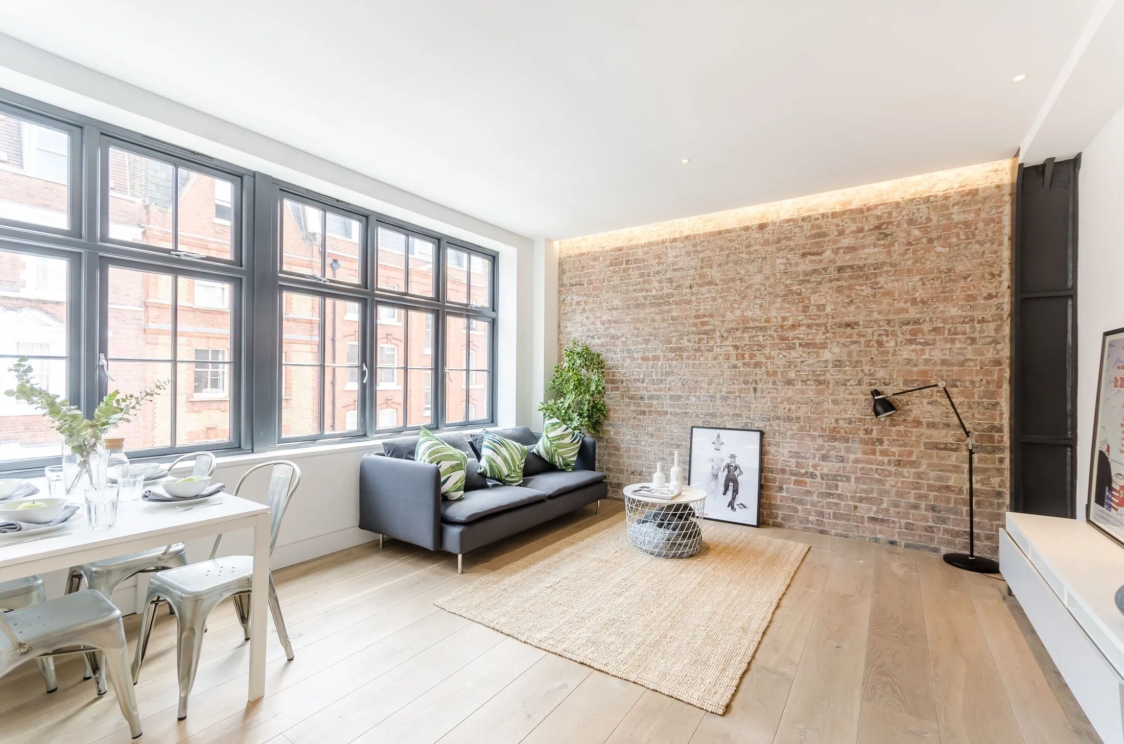 Flat Gosfield Street in City of Westminster