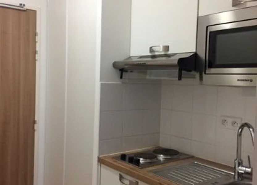 Room Rue de Bouvines in Compiègne