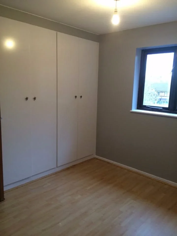 Flat Eagle Drive in Greater London