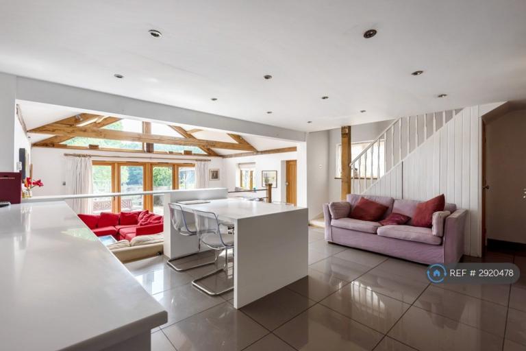 House Prestwick Lane in Waverley