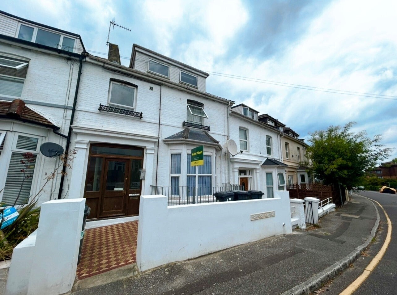Flat Norwich Avenue in Bournemouth