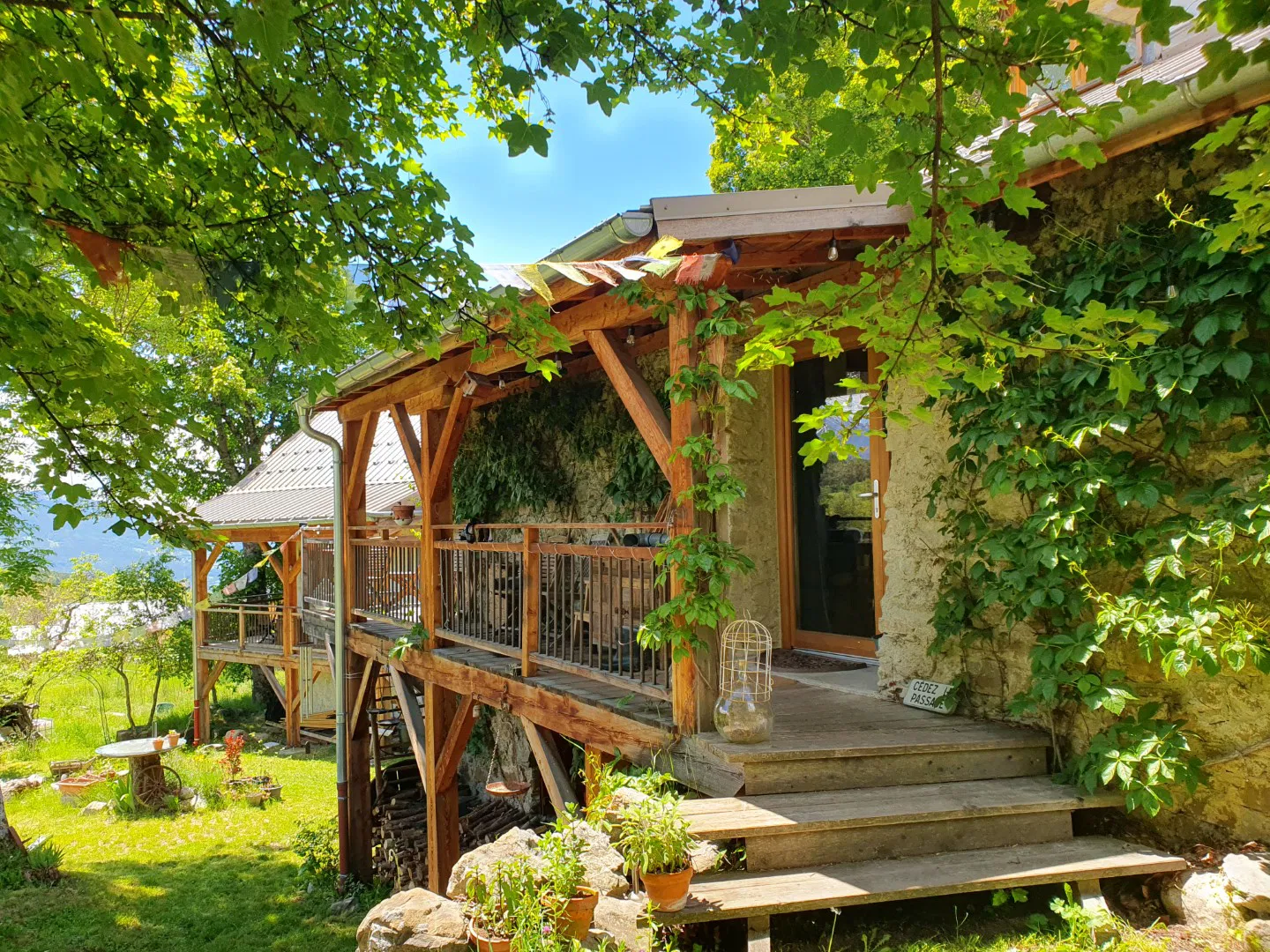 Chambre Route d'Embrun à Puy-Saint-Eusèbe