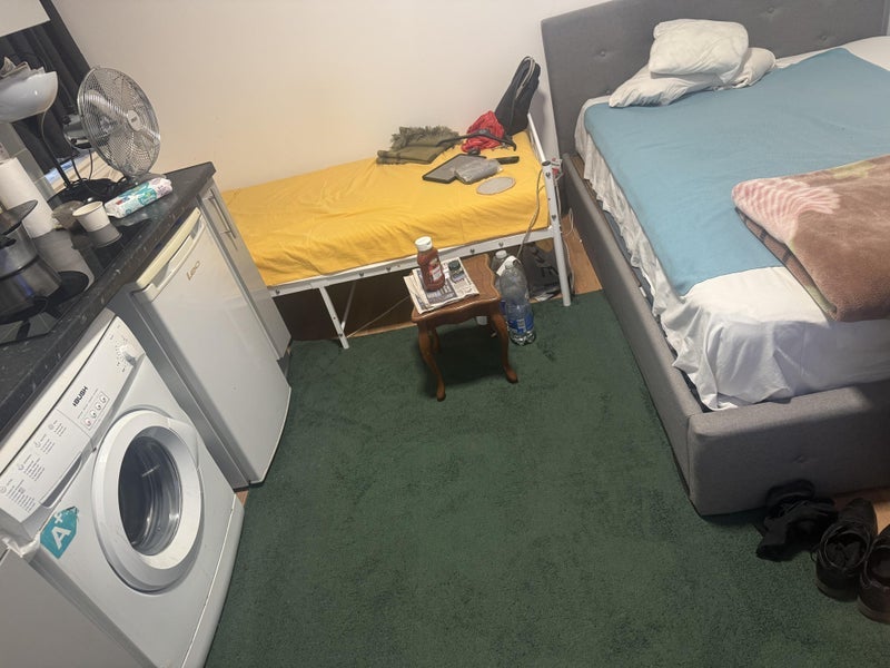 Room Croham Road in Greater London