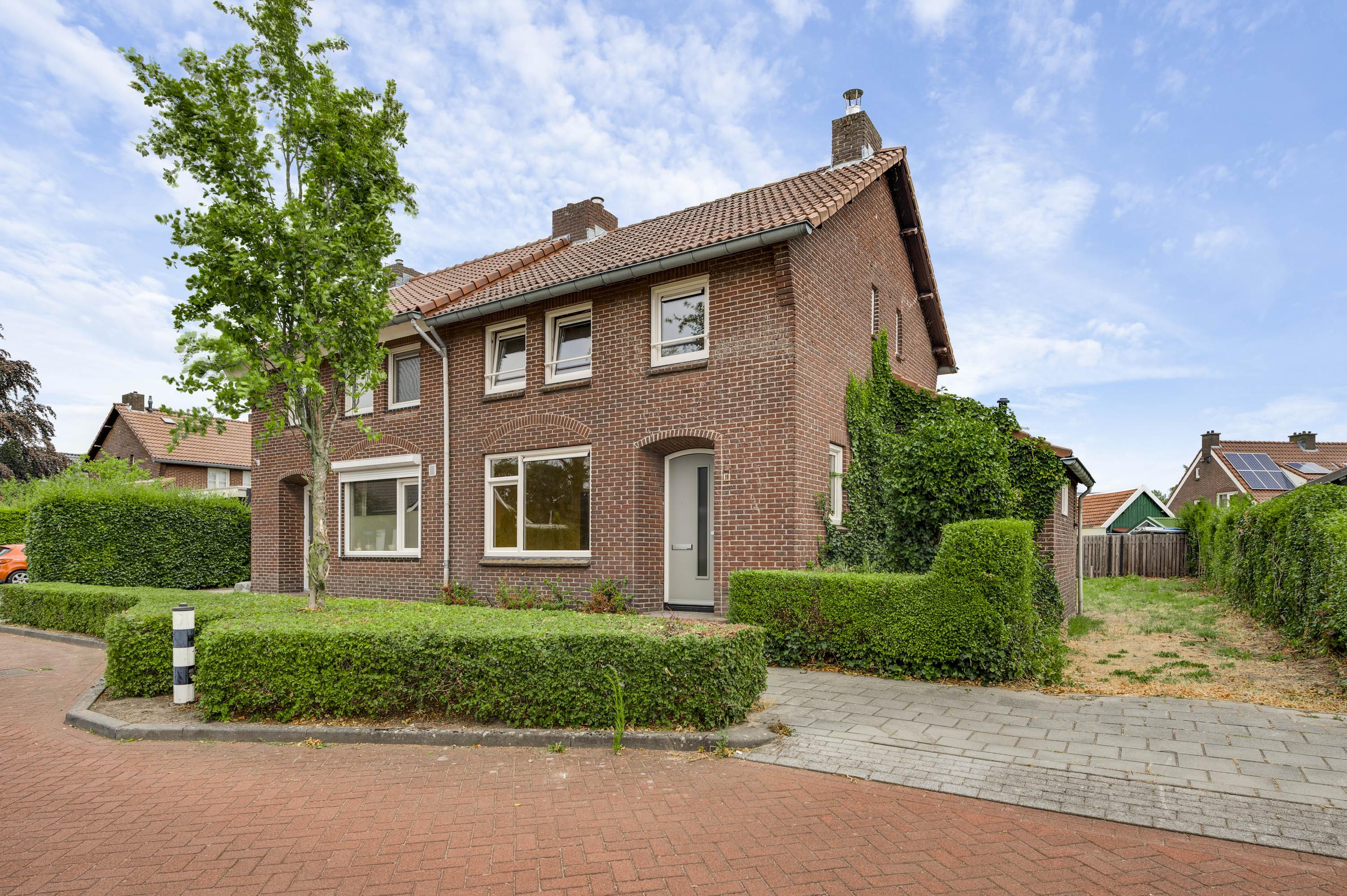 Huis Loosteeg 10 in Panningen
