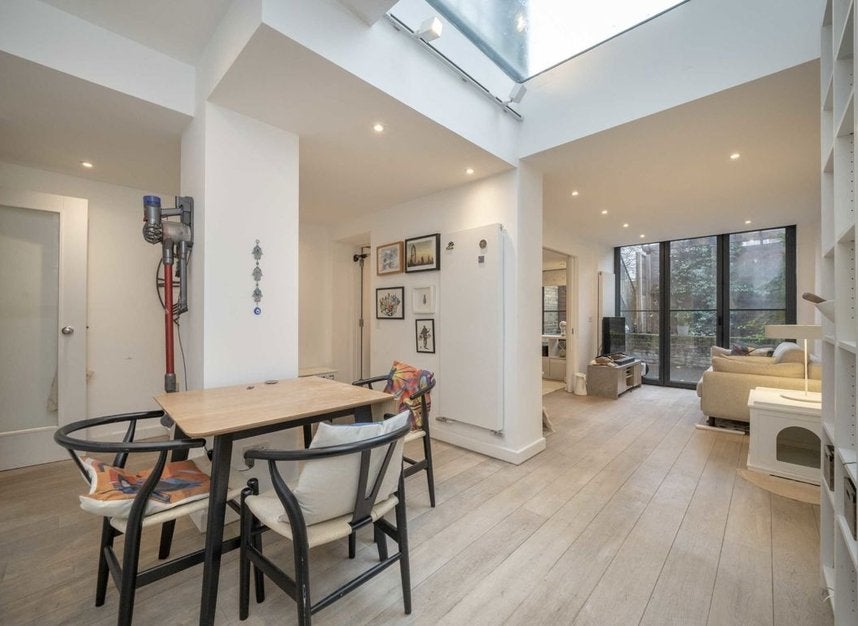 Flat Grafton Terrace in Greater London