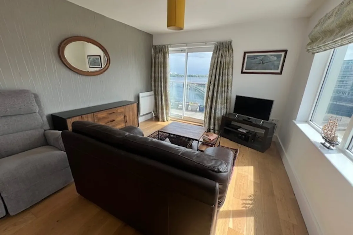 Flat Stuart Place in Cardiff
