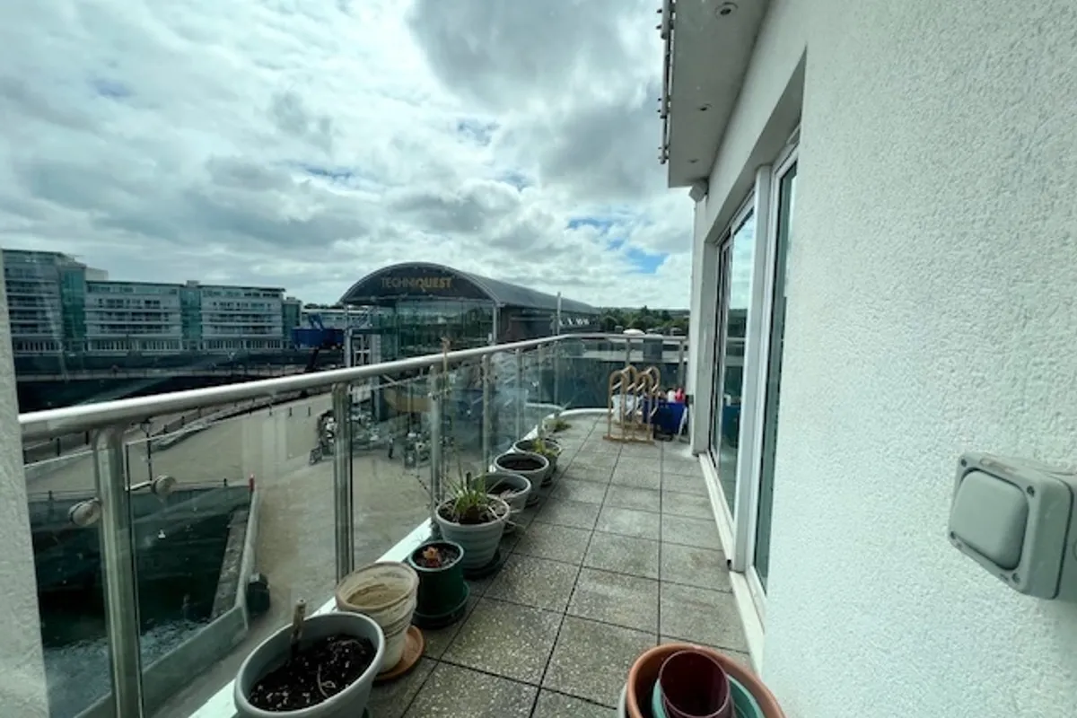 Flat Stuart Place in Cardiff