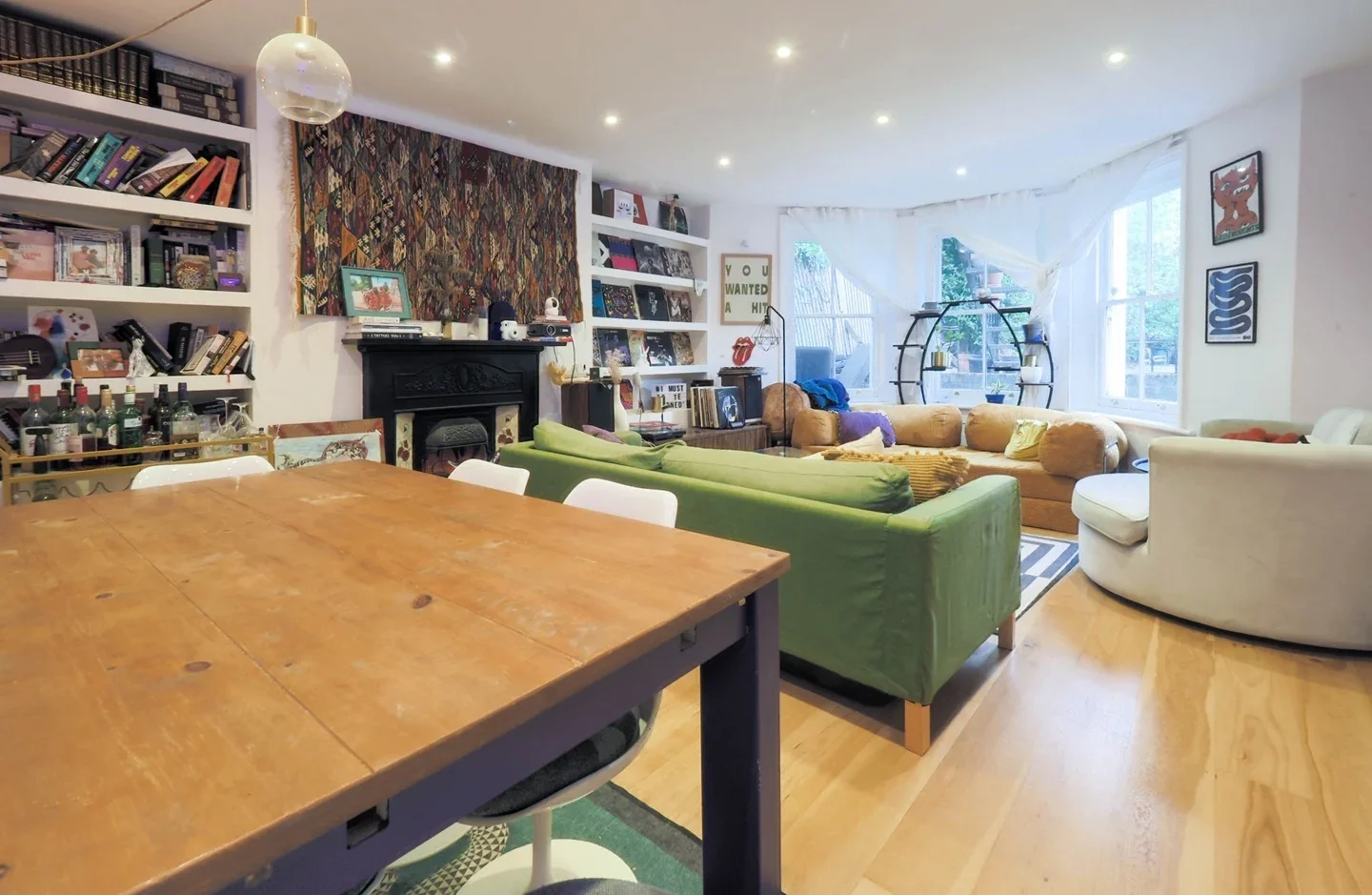 Flat Mowbray Road in Greater London