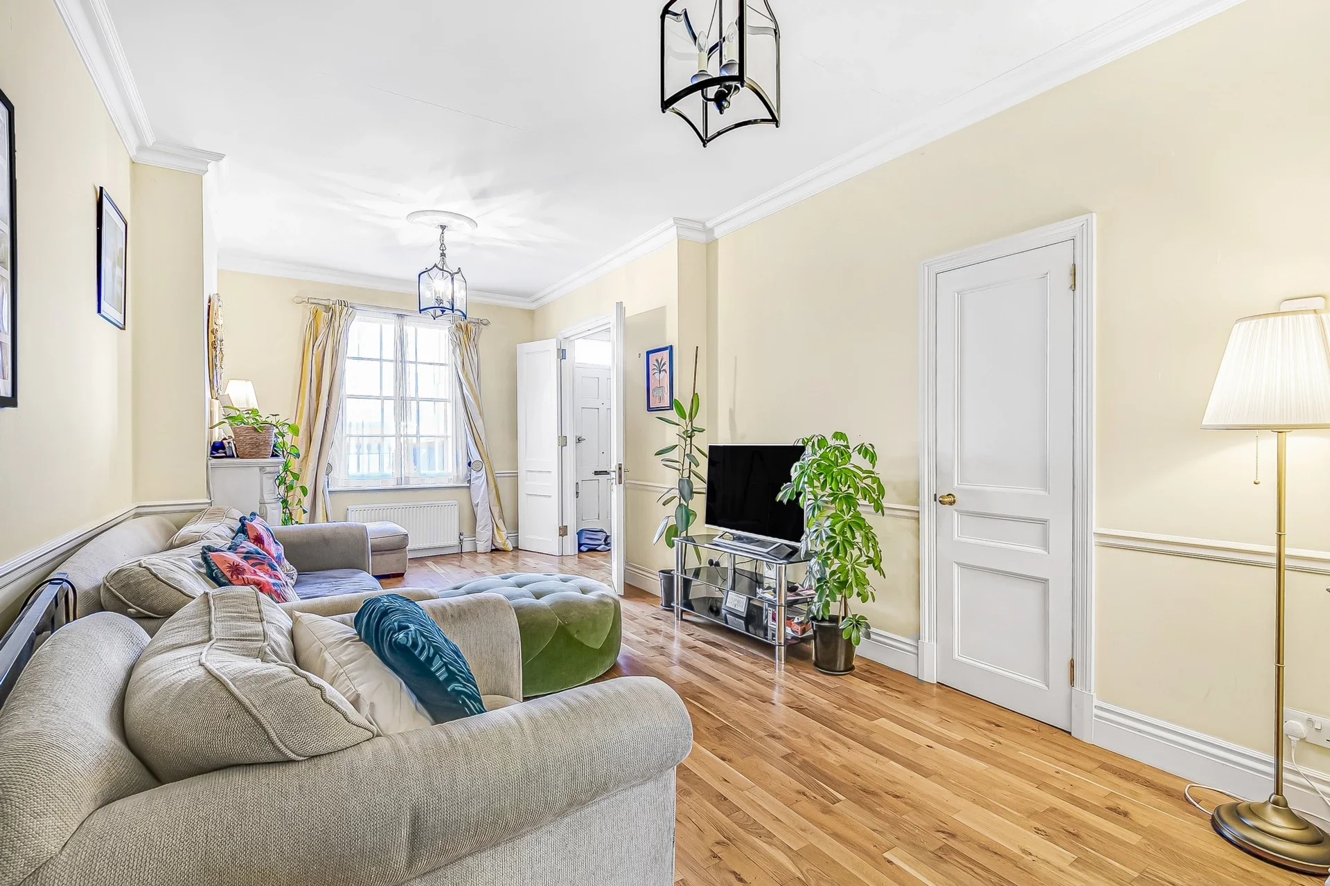 House Old York Road in Greater London