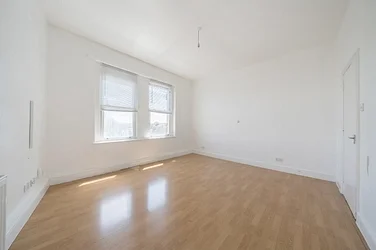 Flat Penge Road in Greater London