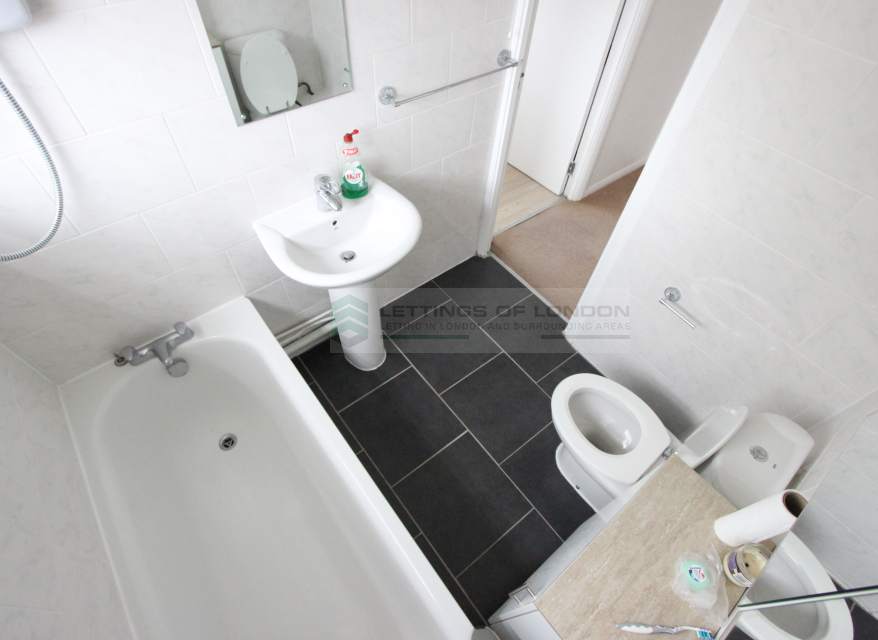 Flat Bramley Close in Greater London