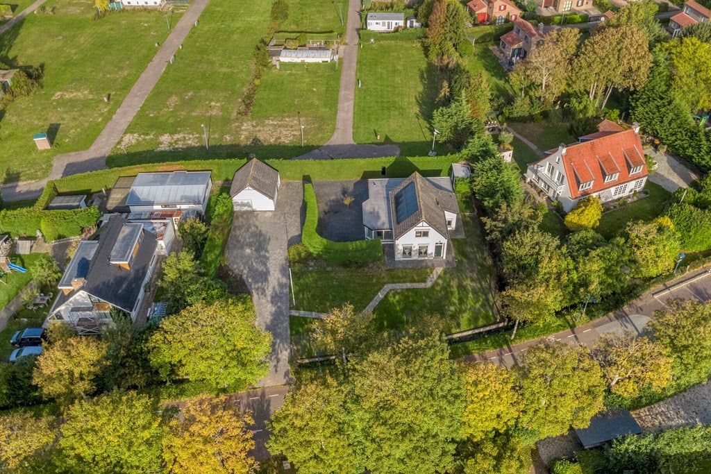 Huis Hogeweg 84 in Burgh-Haamstede