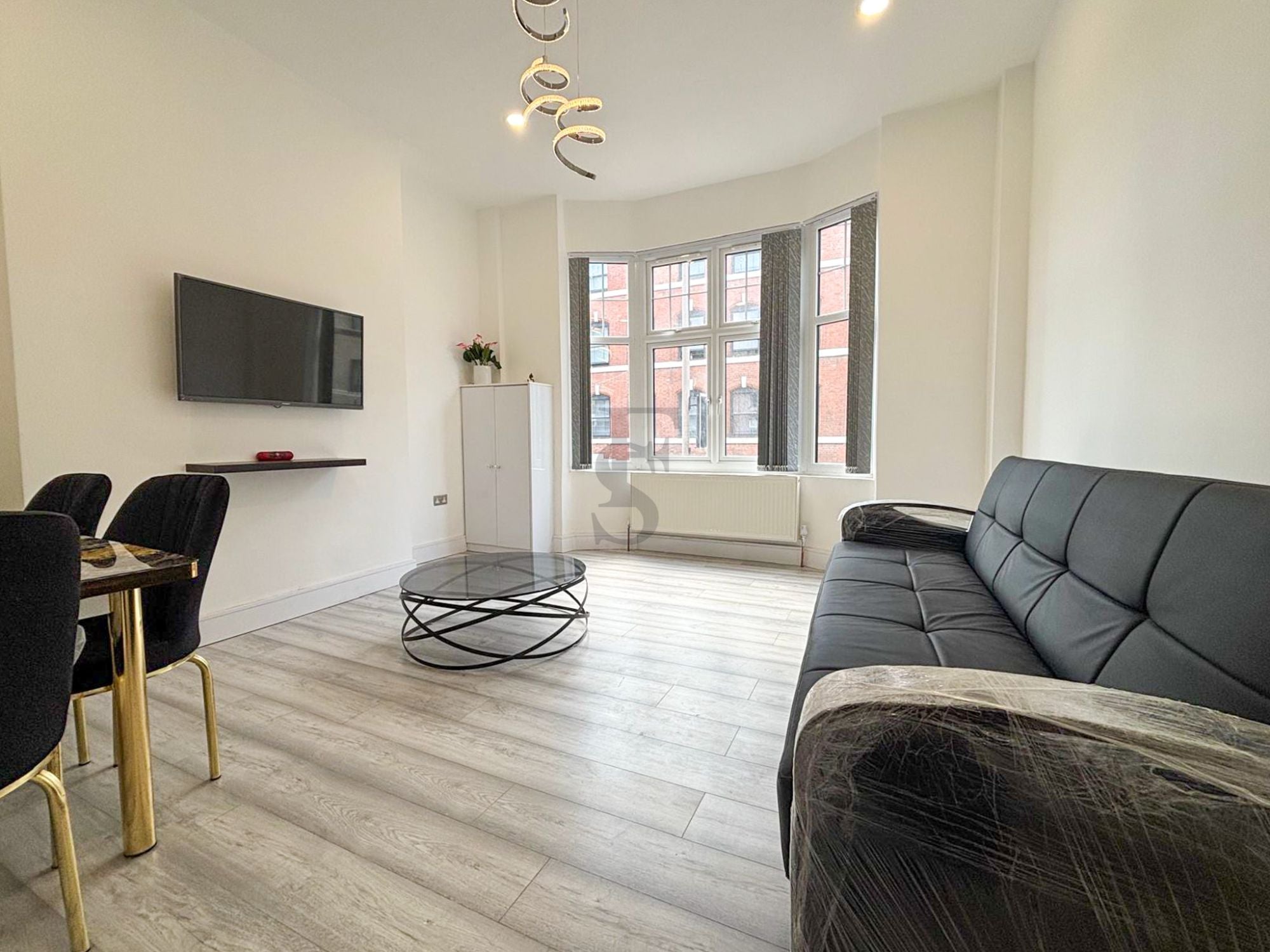 Flat Welford Road in Leicester