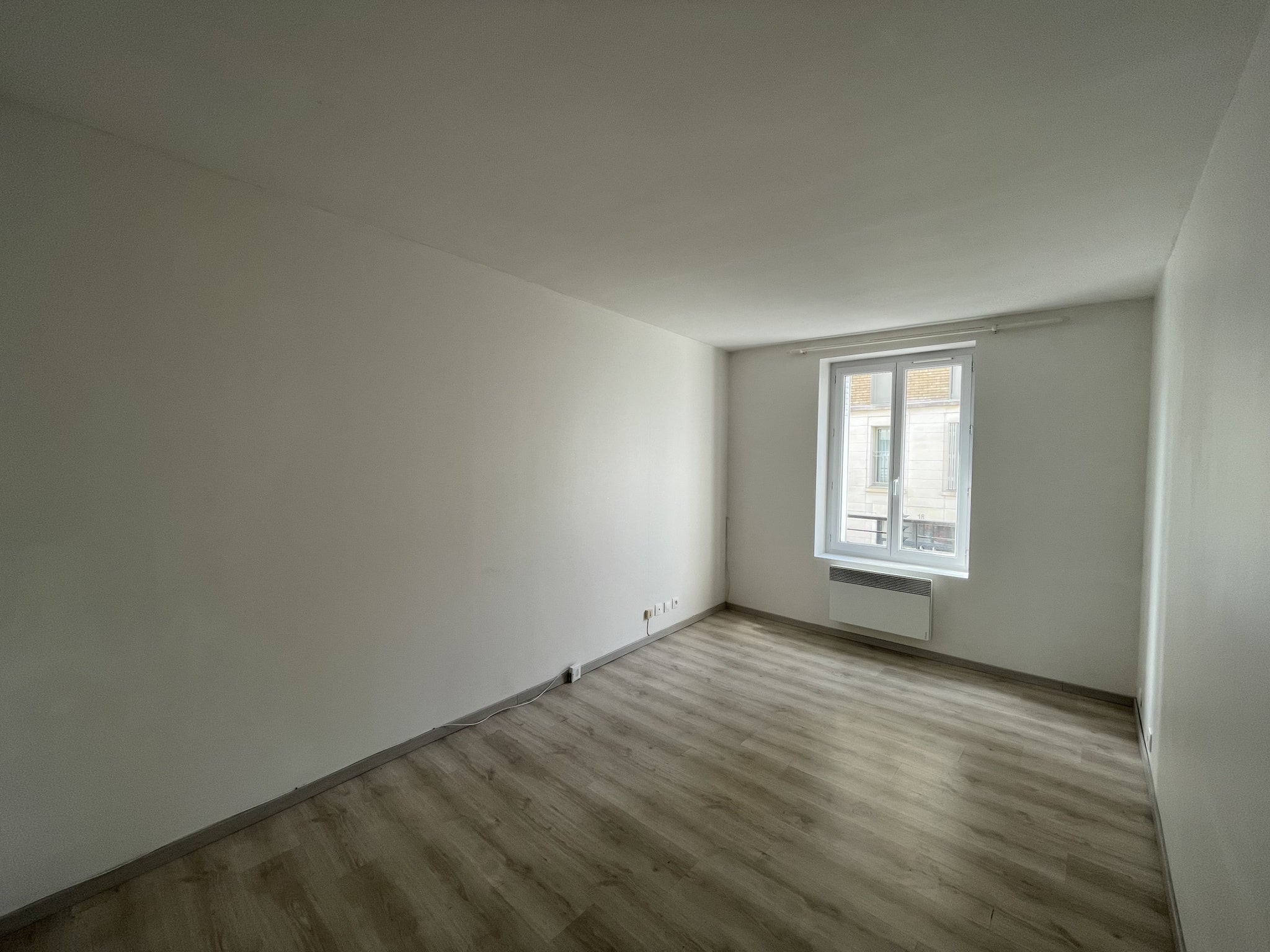 Flat Rue Paul Doumer in Enghien-les-Bains