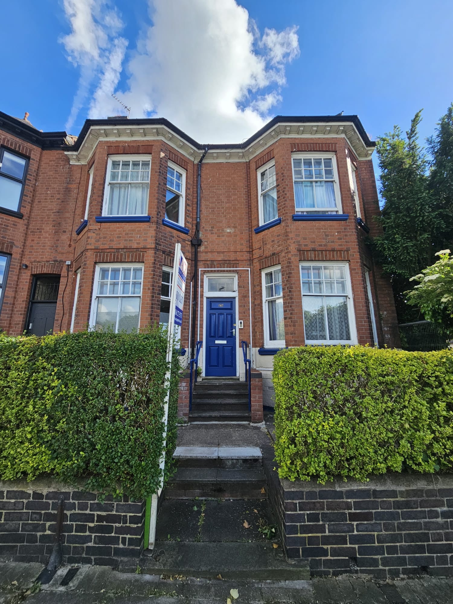 Flat Dulverton Road in Leicester