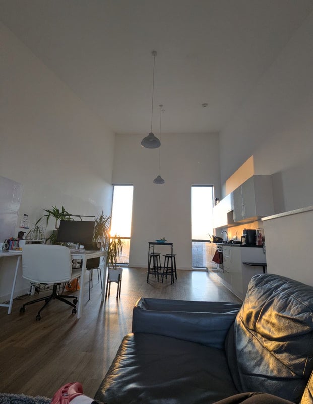 Room Bouverie Court in Leeds