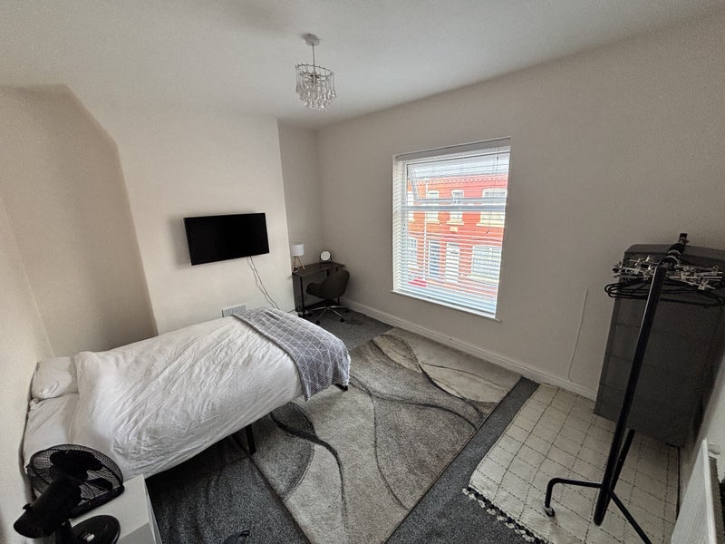 Room Cowesby Street in Manchester