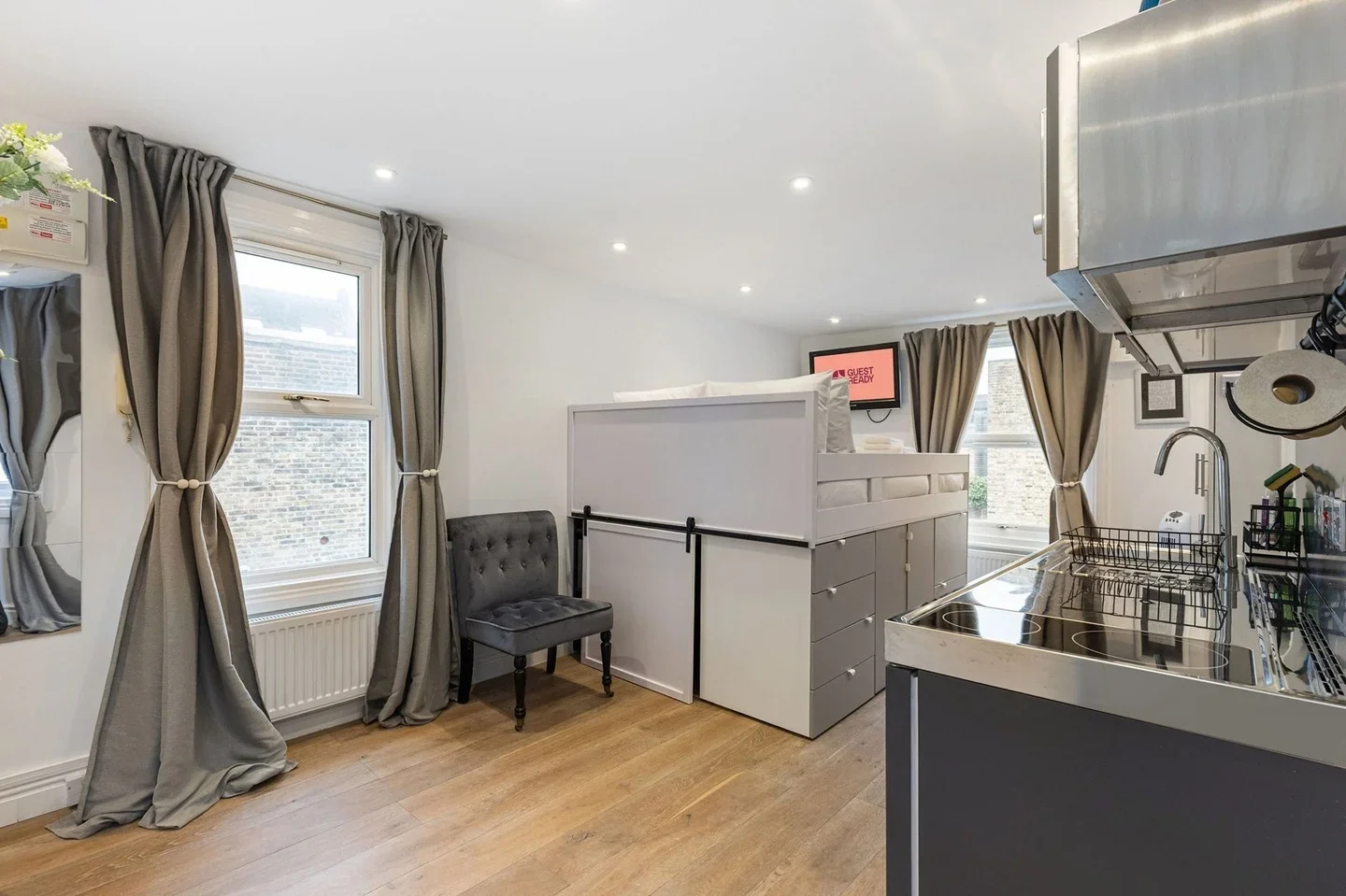 Flat Stamford Brook Road in Greater London