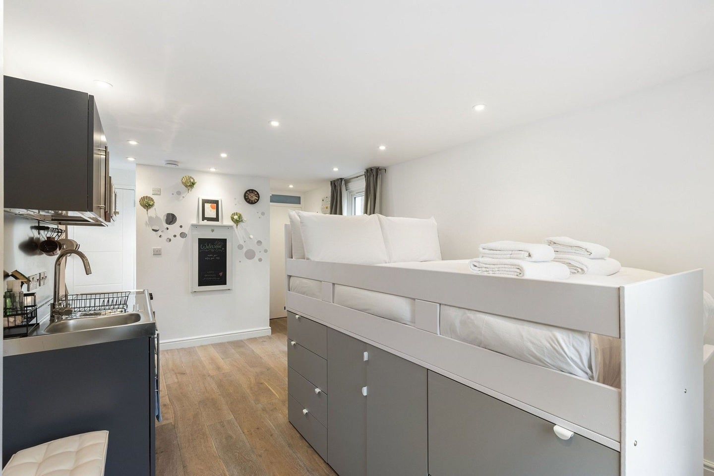 Flat Stamford Brook Road in Greater London
