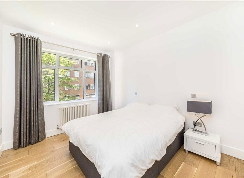 Flat Princes Gate in City of Westminster