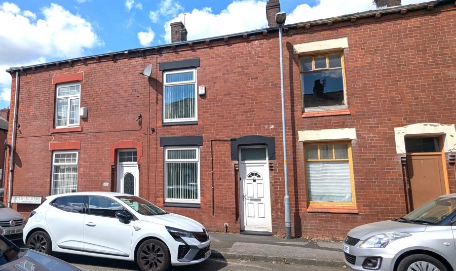 House Chadderton Way in Chadderton