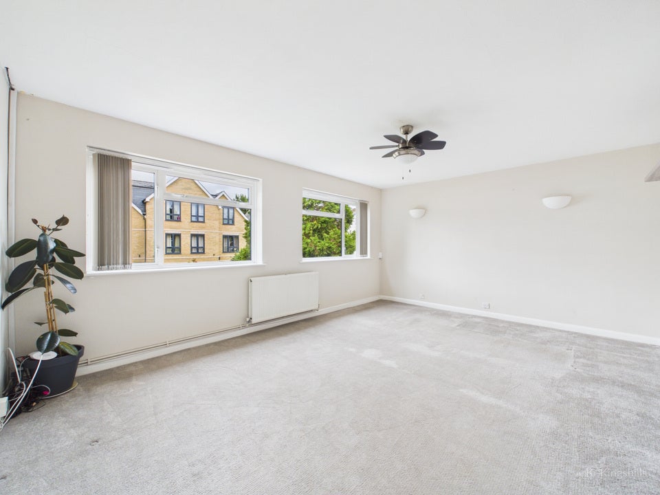 Flat Norfolk Road in Maidenhead