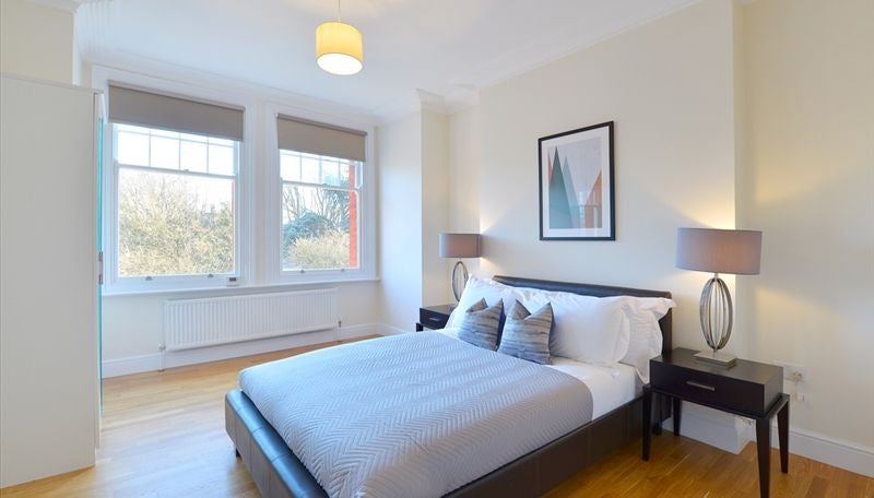 Flat Hammersmith Broadway in Greater London