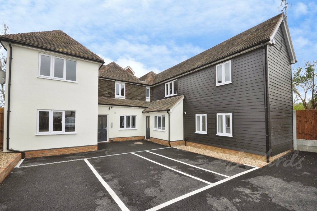 Flat New Street in Ashford
