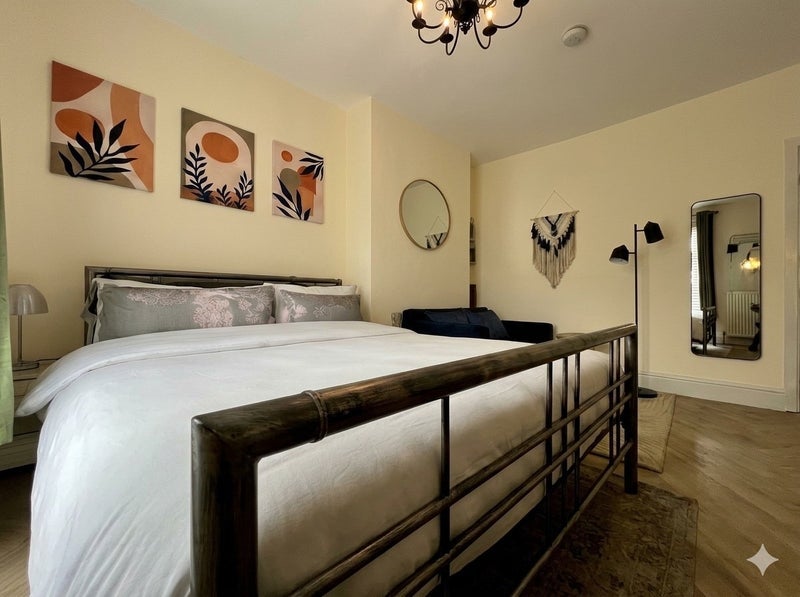 Room Bower Street in Widnes