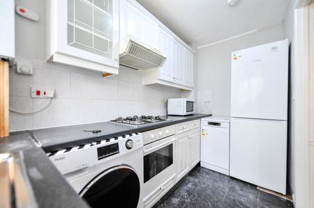House Ruskin Way in Greater London