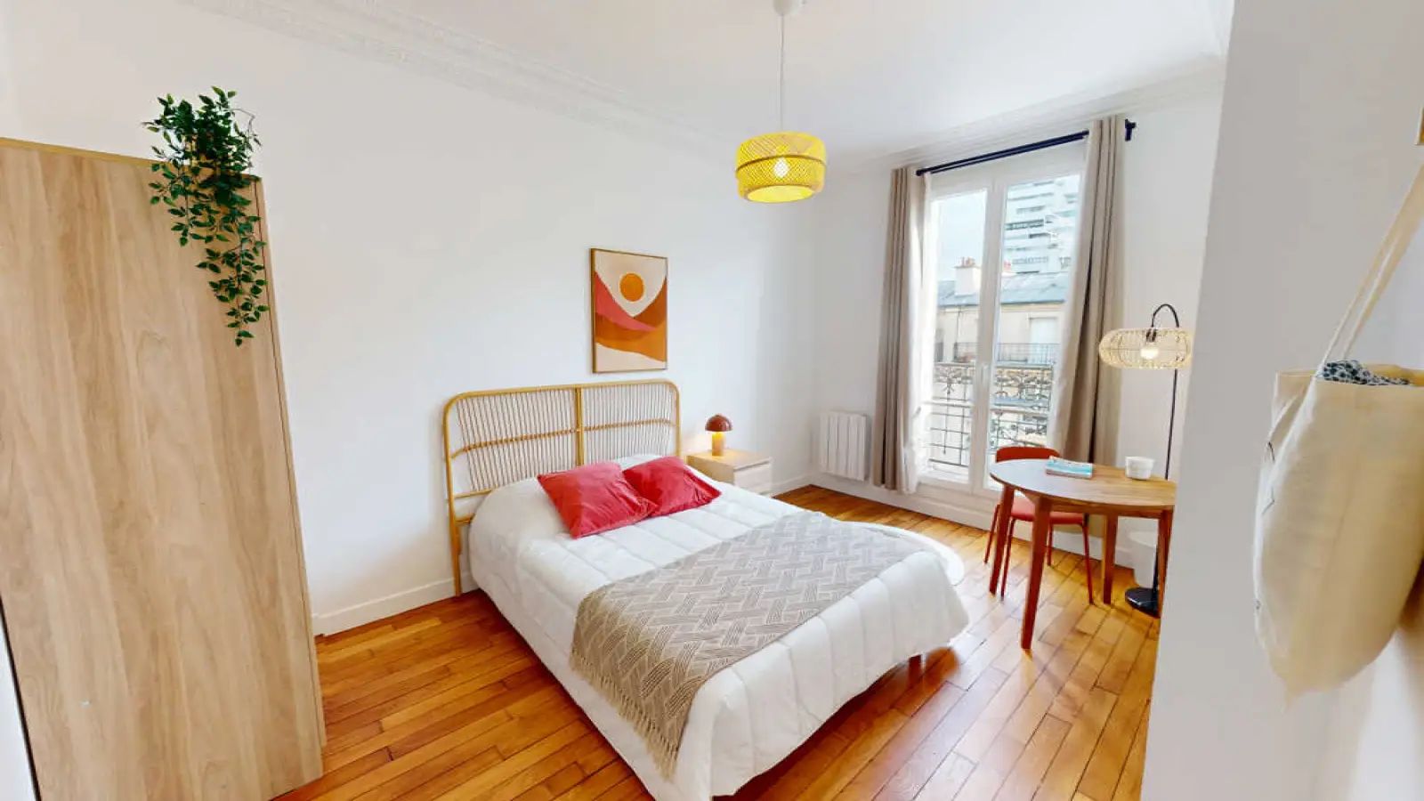 Chambre Rue Crozatier à Paris