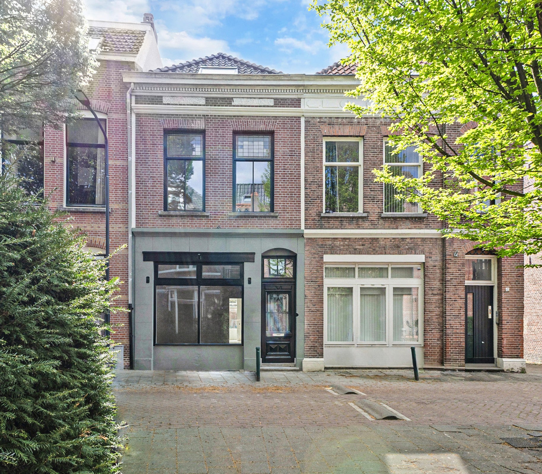 Huis de Roy van Zuidewijnlaan 12 in Breda