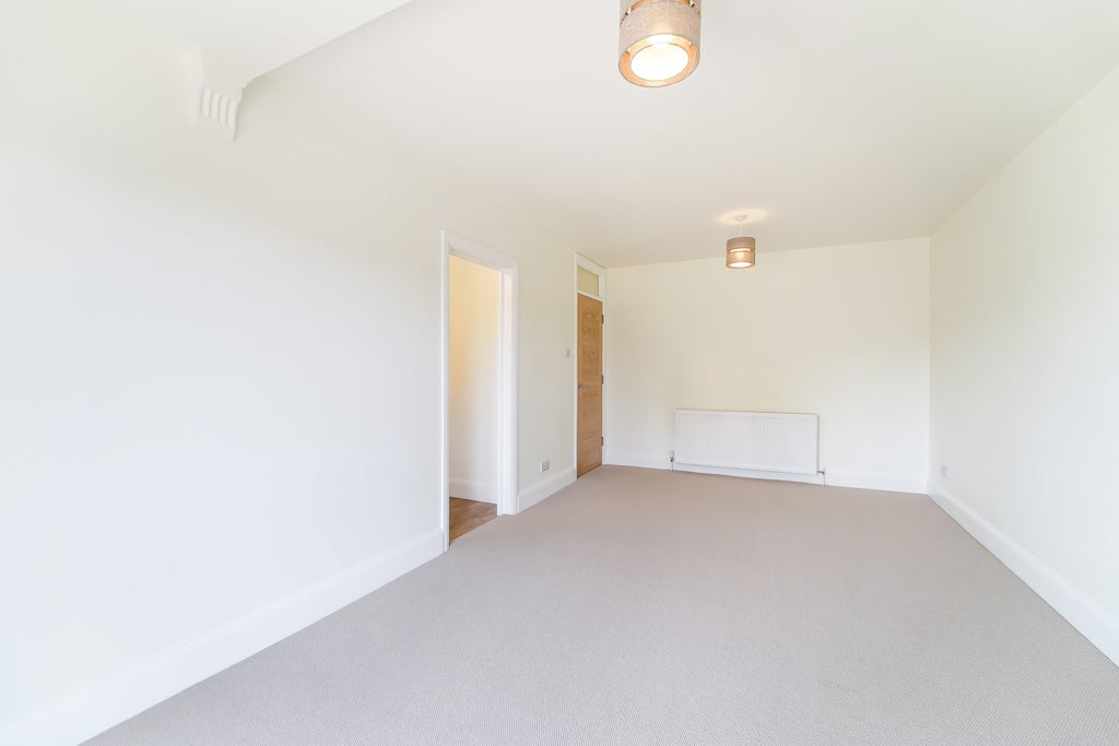 Flat Langham Road in Greater London