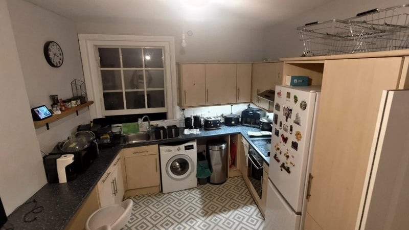 Room Replingham Road in Greater London